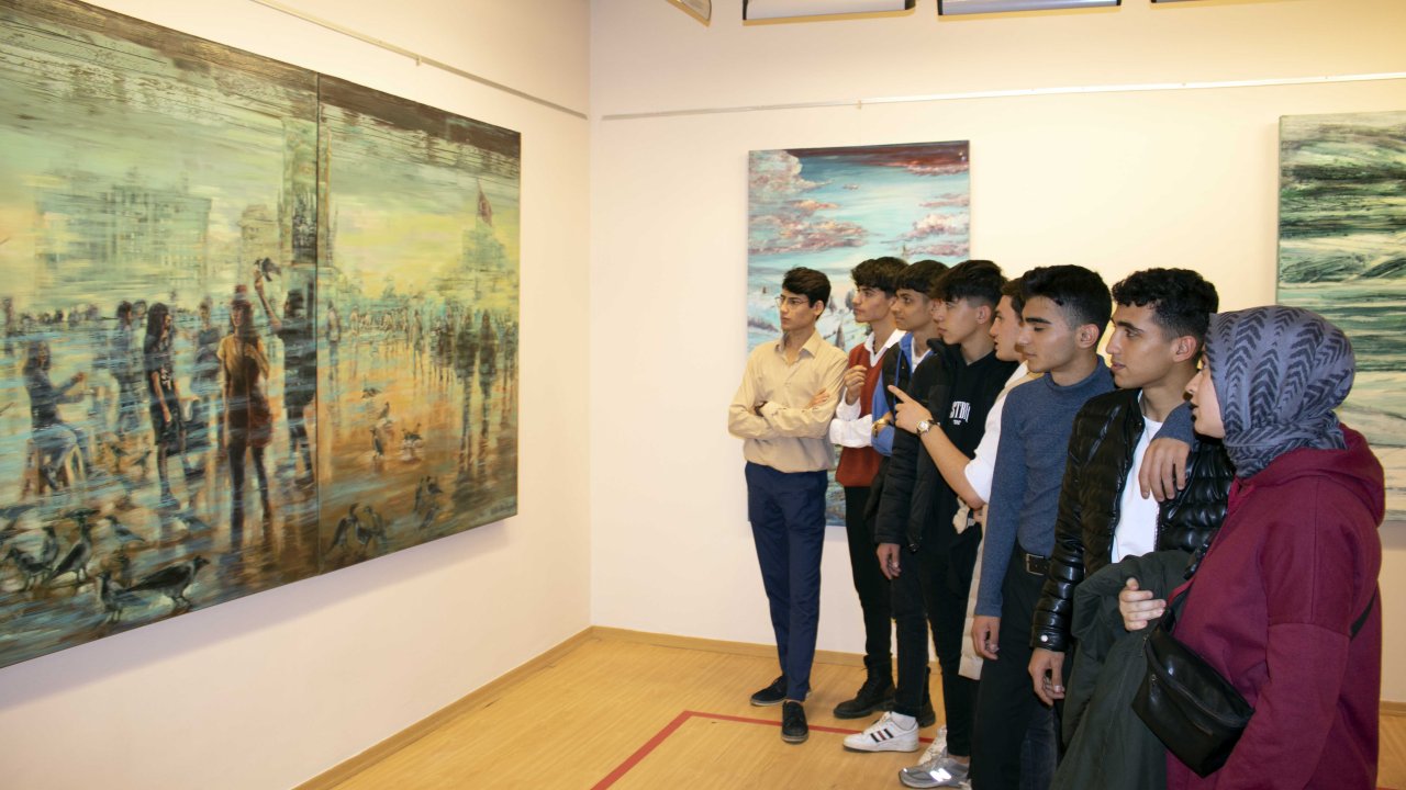 SANKO’DA “Görünüler” Resim Sergisi Devam Ediyor 