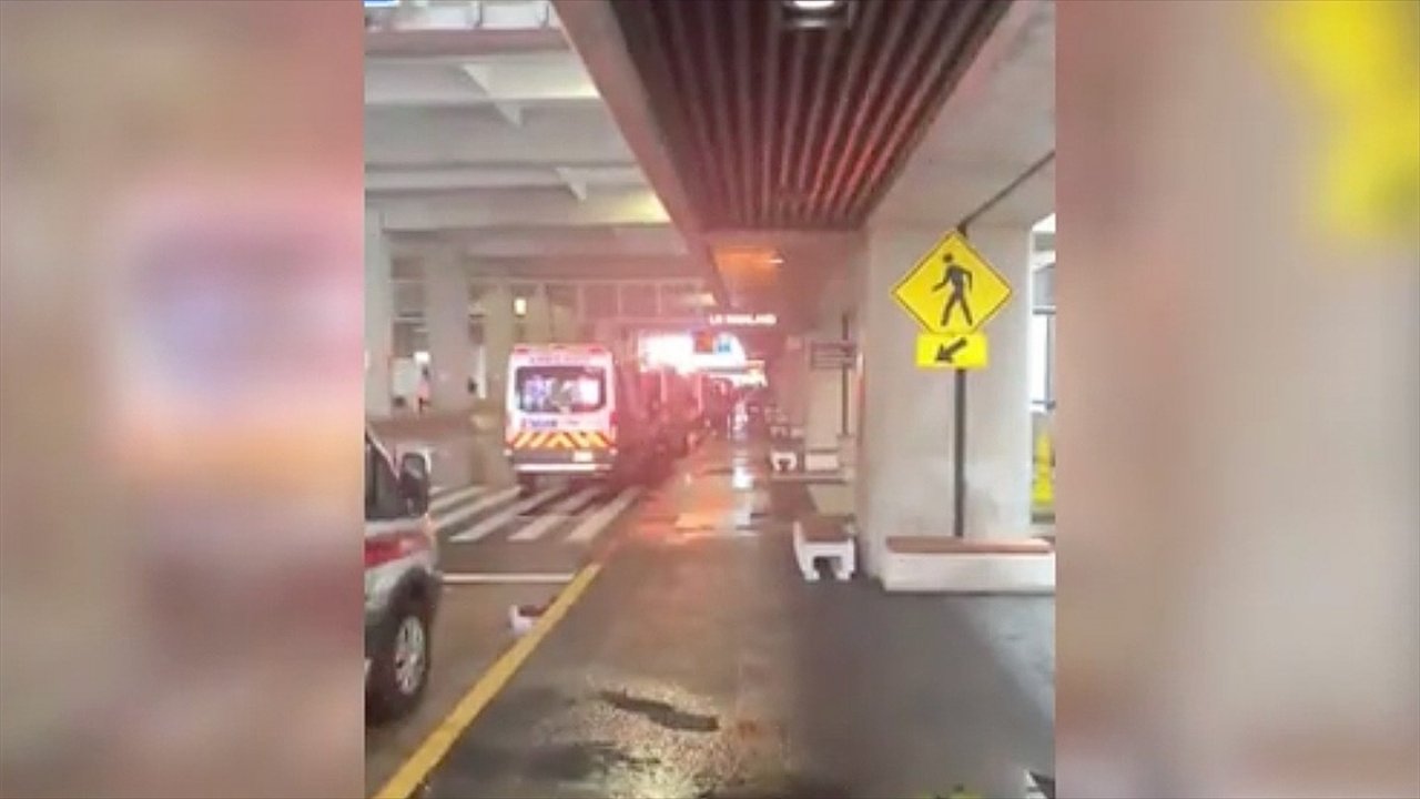 Türbülansa giren uçaktaki yolculardan 36'sı yaralandı!