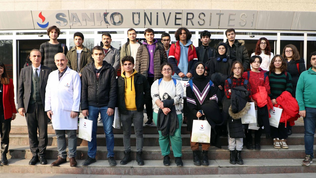  TOBB Fen Lisesi Öğrencileri SANKO Üniversitesi’ni Ziyaret Etti