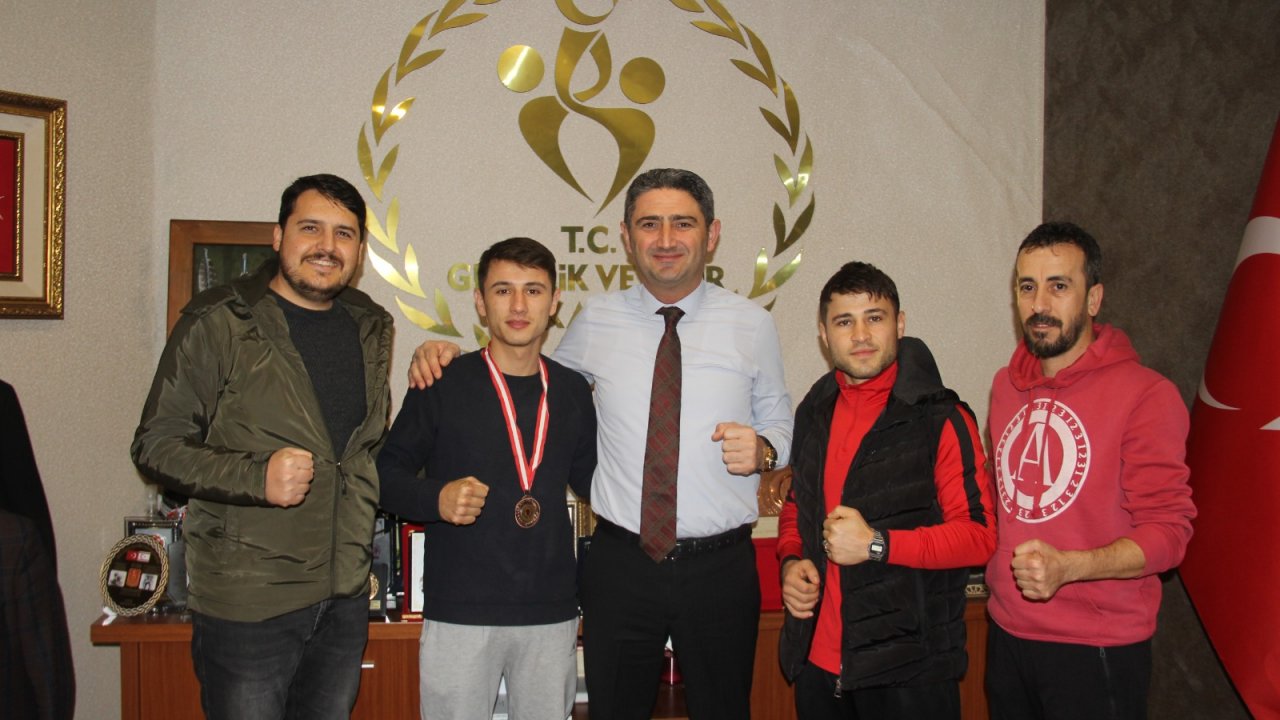 Kahramanmaraşlı boksör Türkiye üçüncüsü oldu