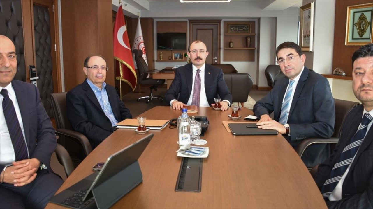 Bakan Muş, 4 ulusal zincir marketin üst yöneticileriyle görüştü