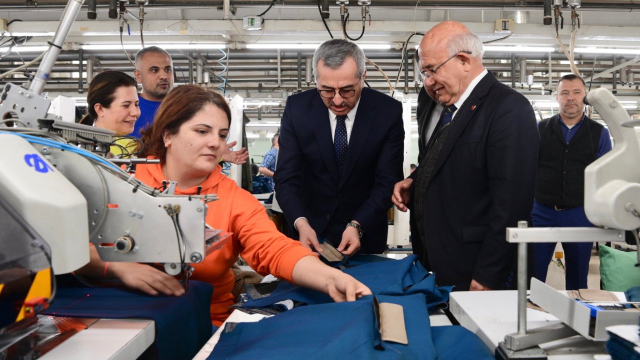 Başkan Güngör, Fabrika Çalışanlarıyla Bir Araya Geldi