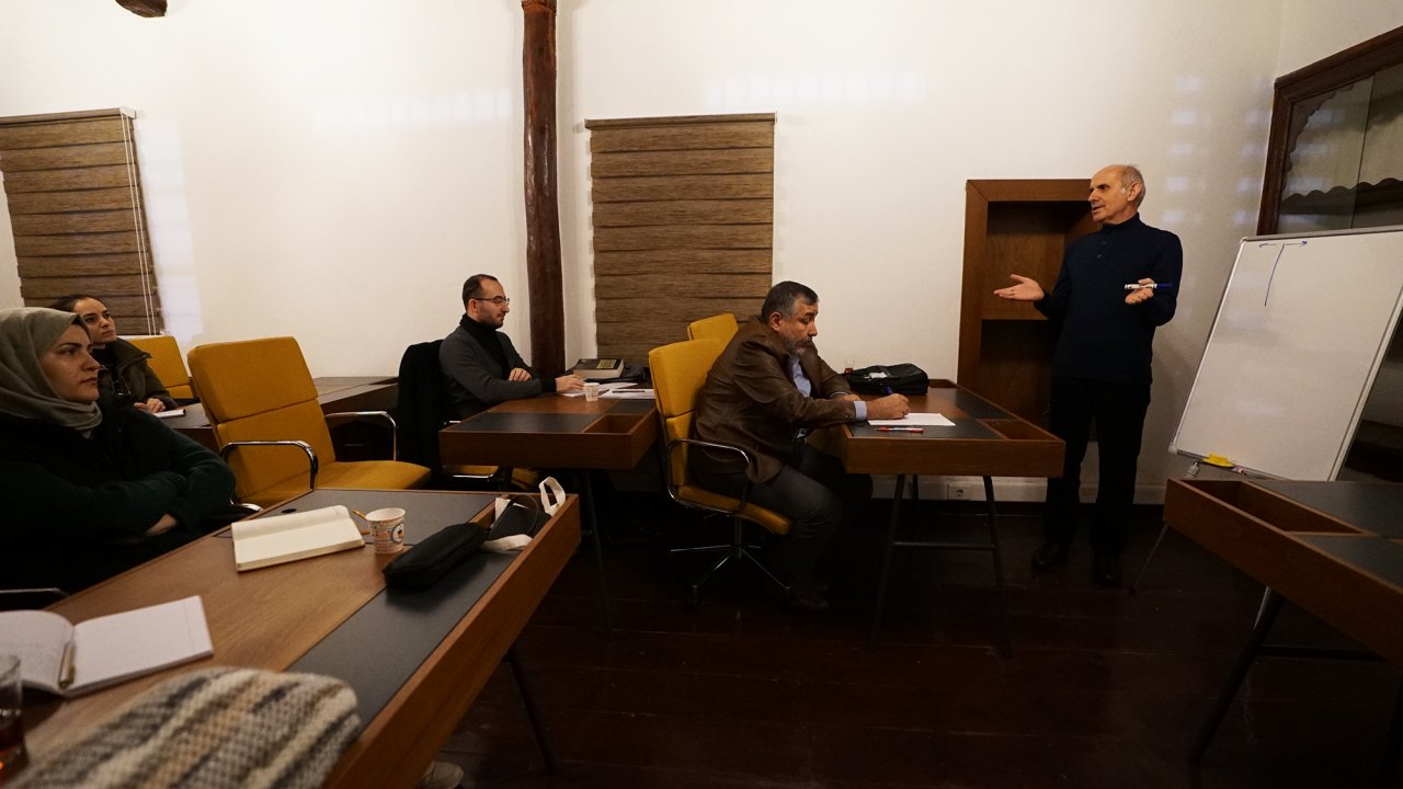 “Diriliş Sanat Merkezi Entelektüel Düzeye Katkı Sağlıyor”