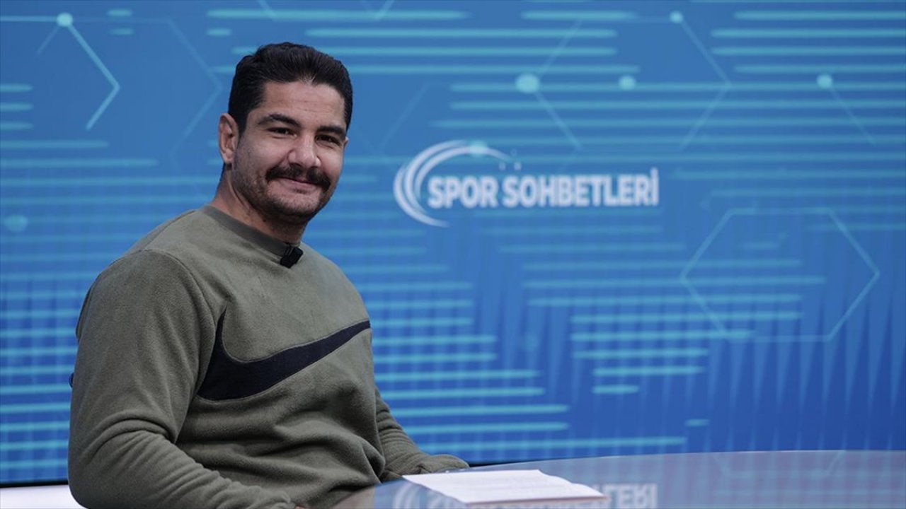 Milli güreşçi Taha Akgül'ün 2022'de sırtı yere gelmedi