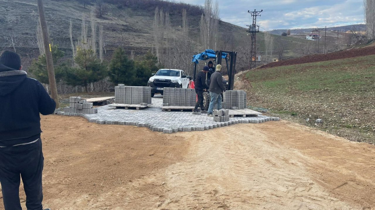 Ekinözü’nde Mahalle Yolları Yenileniyor