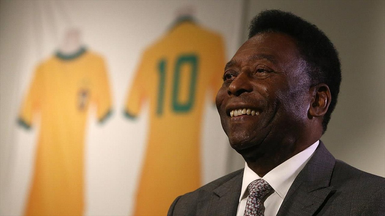 Brezilyalı efsane futbolcu Pele hayatını kaybetti