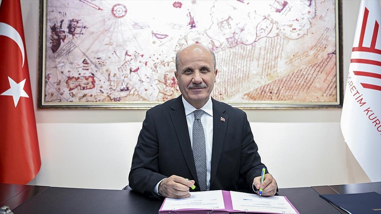 YÖK, pedagojik formasyonun tüm sınıf düzeylerinde "seçmeli ders" olmasına karar verdi