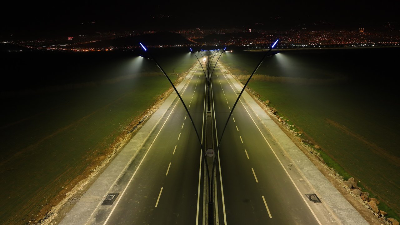 Kahramanmaraş’taki İmran Kılıç Bulvarı’nda Aydınlatma Testleri Başladı