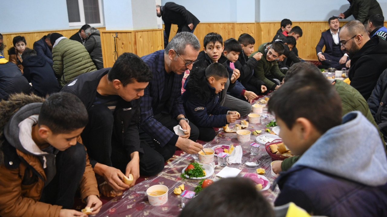 Başkan Güngör Karaziyaret’te Vatandaşlarla Buluştu