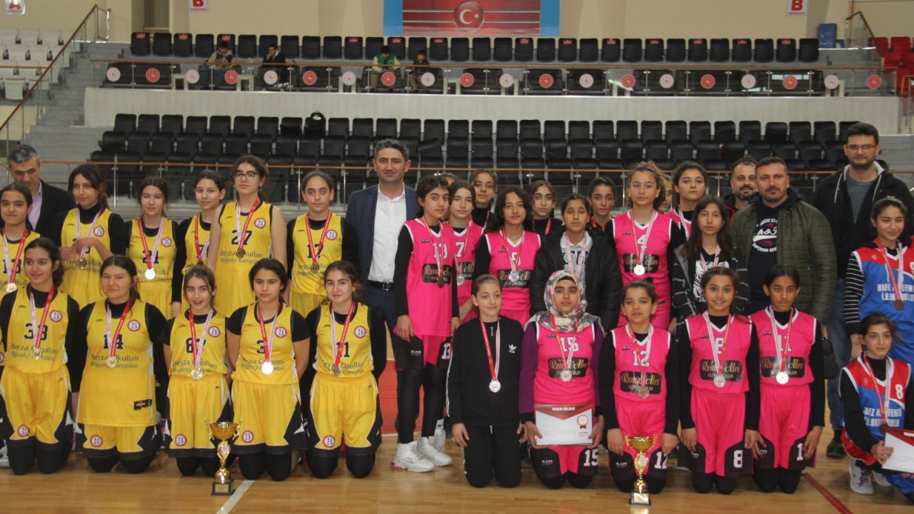 Kahramanmaraş’ta basketbol birincileri belli oldu!