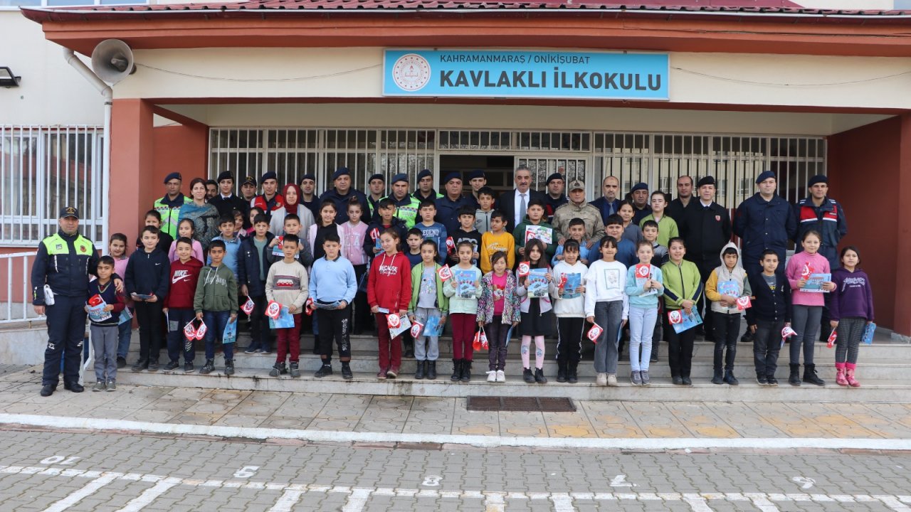 Kahramanmaraş’ta trafik temalı okul koridoru tam not aldı!