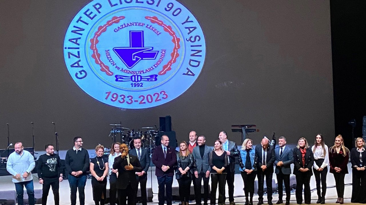 Gaziantep Lisesi Mezunlar Derneği’nden Eğitime Katkı