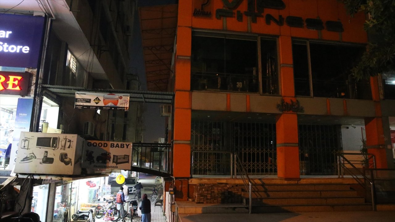 Koca ülke karanlığa büründü!