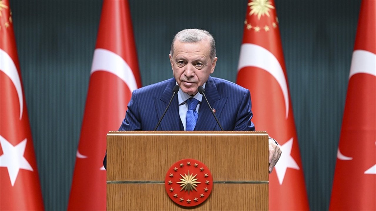 Cumhurbaşkanı Erdoğan: "Genel seçimlerden zaferle çıkarak, bir 5 yıl daha hizmet mücadelemizi kararlılıkla sürdüreceğiz"