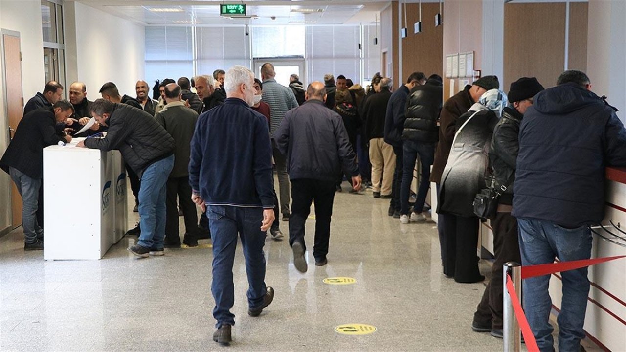 EYT düzenlemesi AK Parti milletvekillerinin imzasına açıldı!