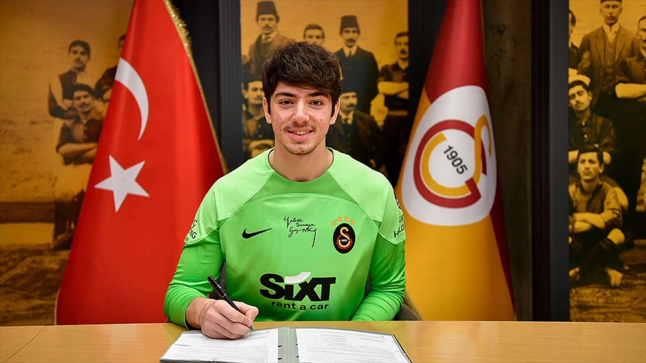 Galatasaray, genç kaleci Jankat Yılmaz'ın sözleşmesini 2025'e kadar uzattı
