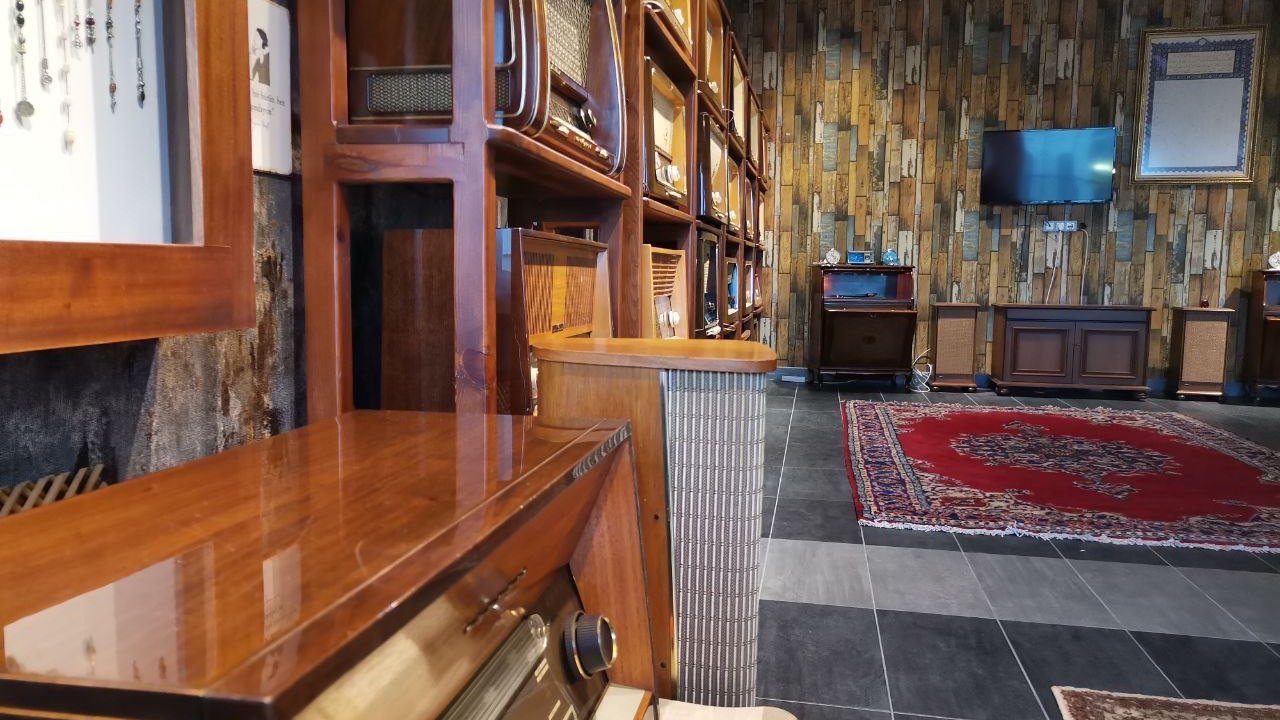 Kahramanmaraş’ta iş yerini sanat galerisine çevirdi!