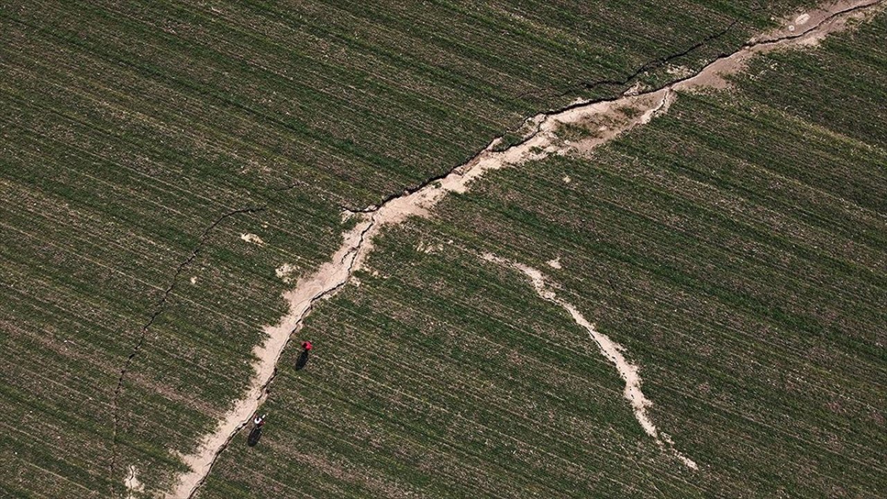 Kahramanmaraş'ta fay hattının geçtiği Mahalle enkaza döndü!