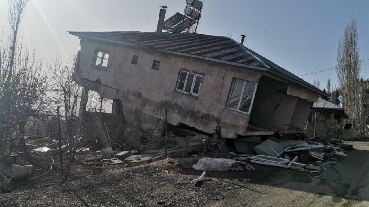 Kahramanmaraş’ta kırsal bölgedeki vatandaşlar, depreme kar ve tipide yakalandı!