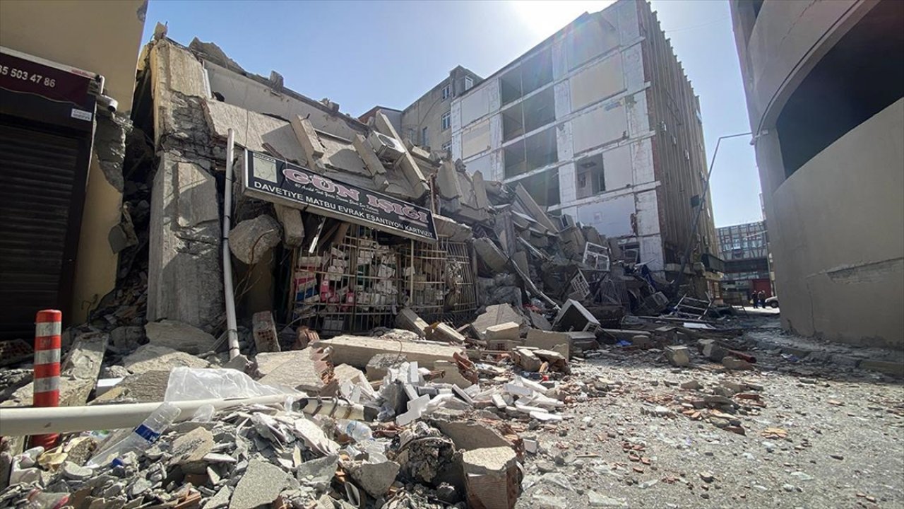 Deprem bölgesinde 227 bin 27 bina yıkılacak!
