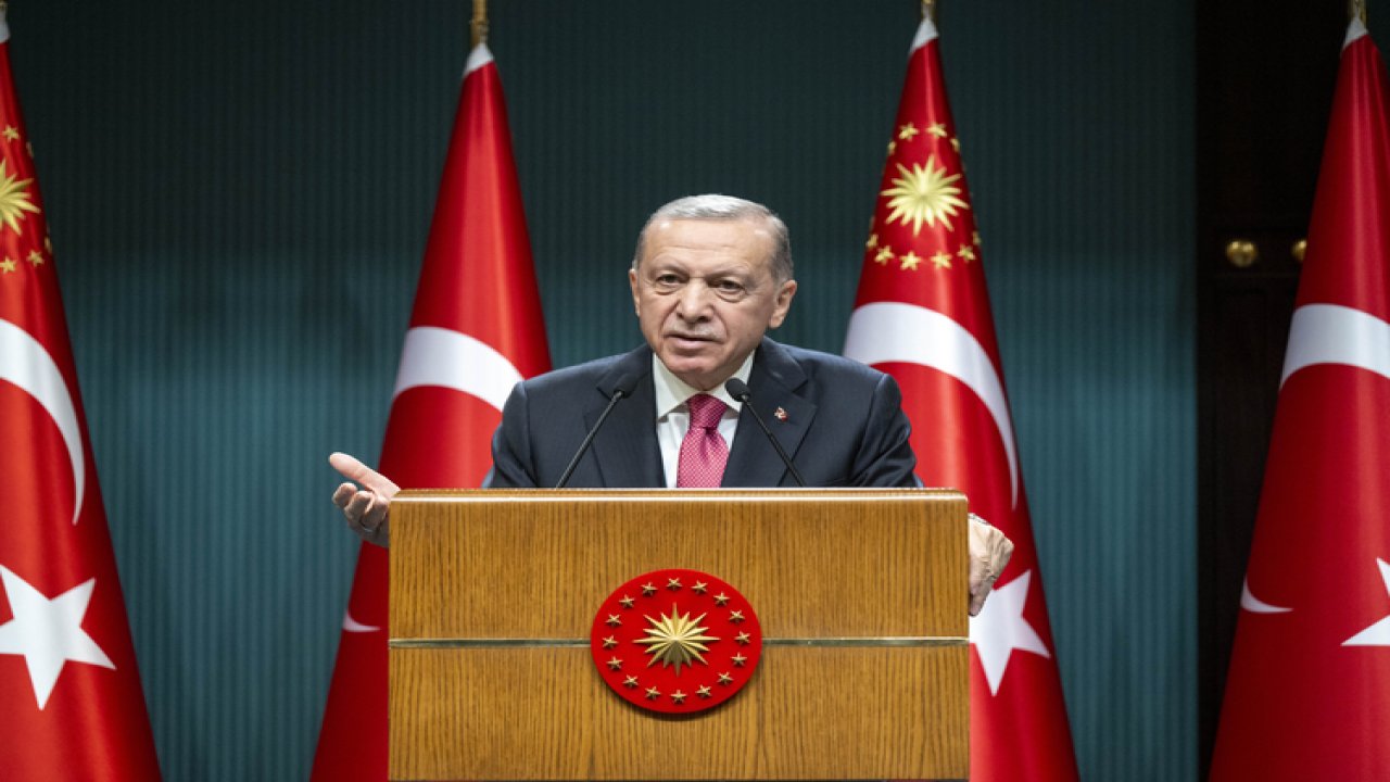 Cumhurbaşkanı Erdoğan: "Seçimlerin 14 Mayıs’ta yenilenmesi kararını imzaladım"