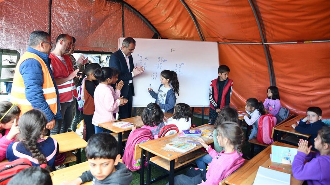 Depremlerden etkilenen üç ilde daha eğitim-öğretim 13 Mart'ta yeniden başlıyor