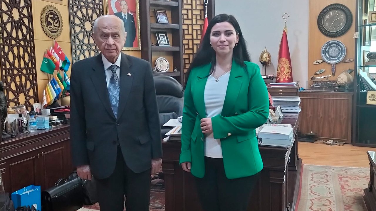 Derya Şarlı MHP’den aday oldu