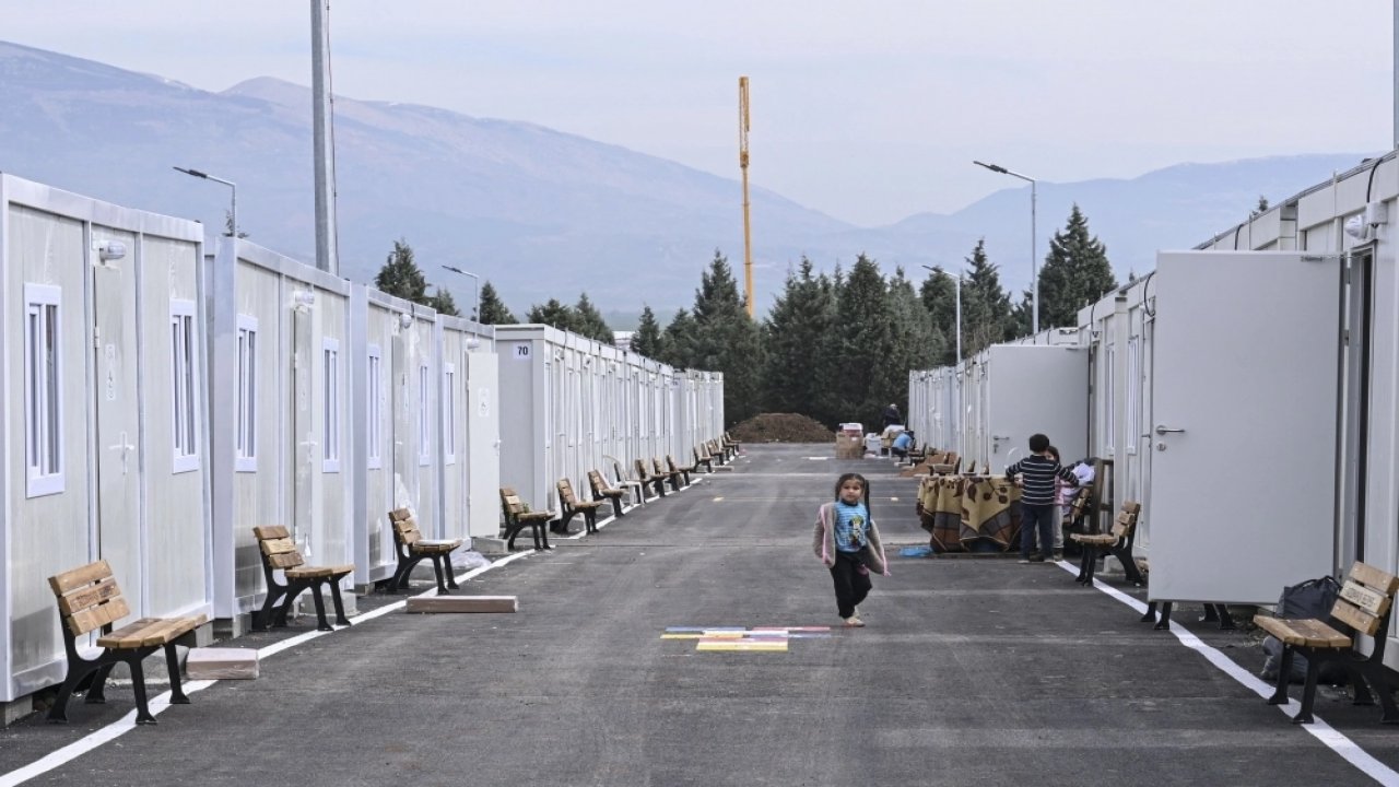 Onikişubat Yaşam Merkezi'ndeki konteyner evlere 220 aile yerleştirildi!