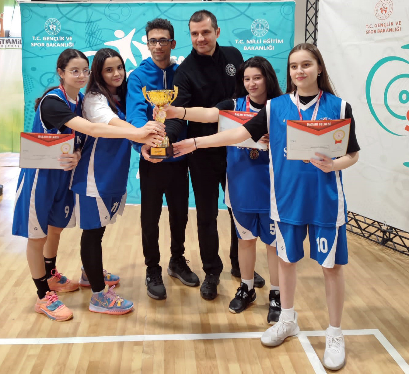 SANKO Okulları Basketbol Takımı Namağlup Şampiyon Oldu