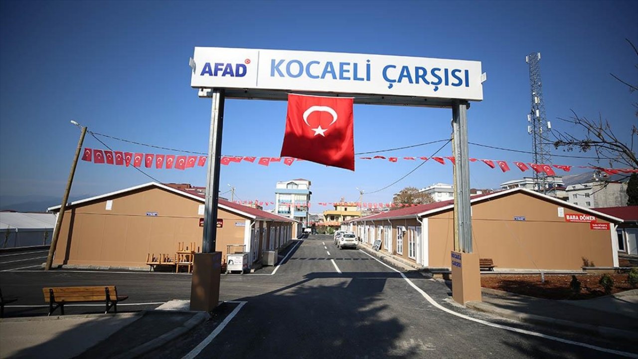 Kahramanmaraşlı depremzede esnaf "AFAD Kocaeli Çarşısı"nda dükkanlarını açtı!