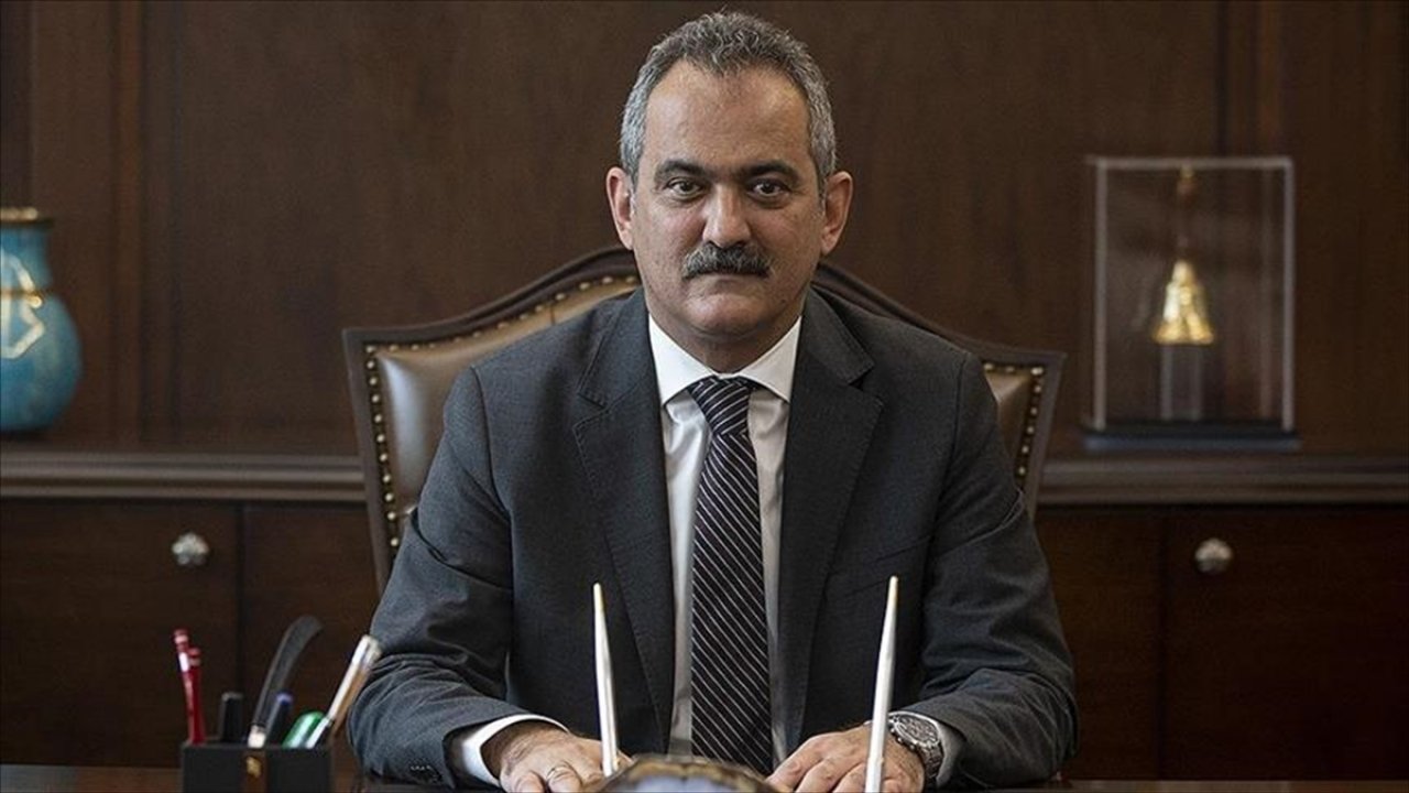 Milli Eğitim Bakanı Özer'den "YKS Kampı"na ilişkin paylaşım