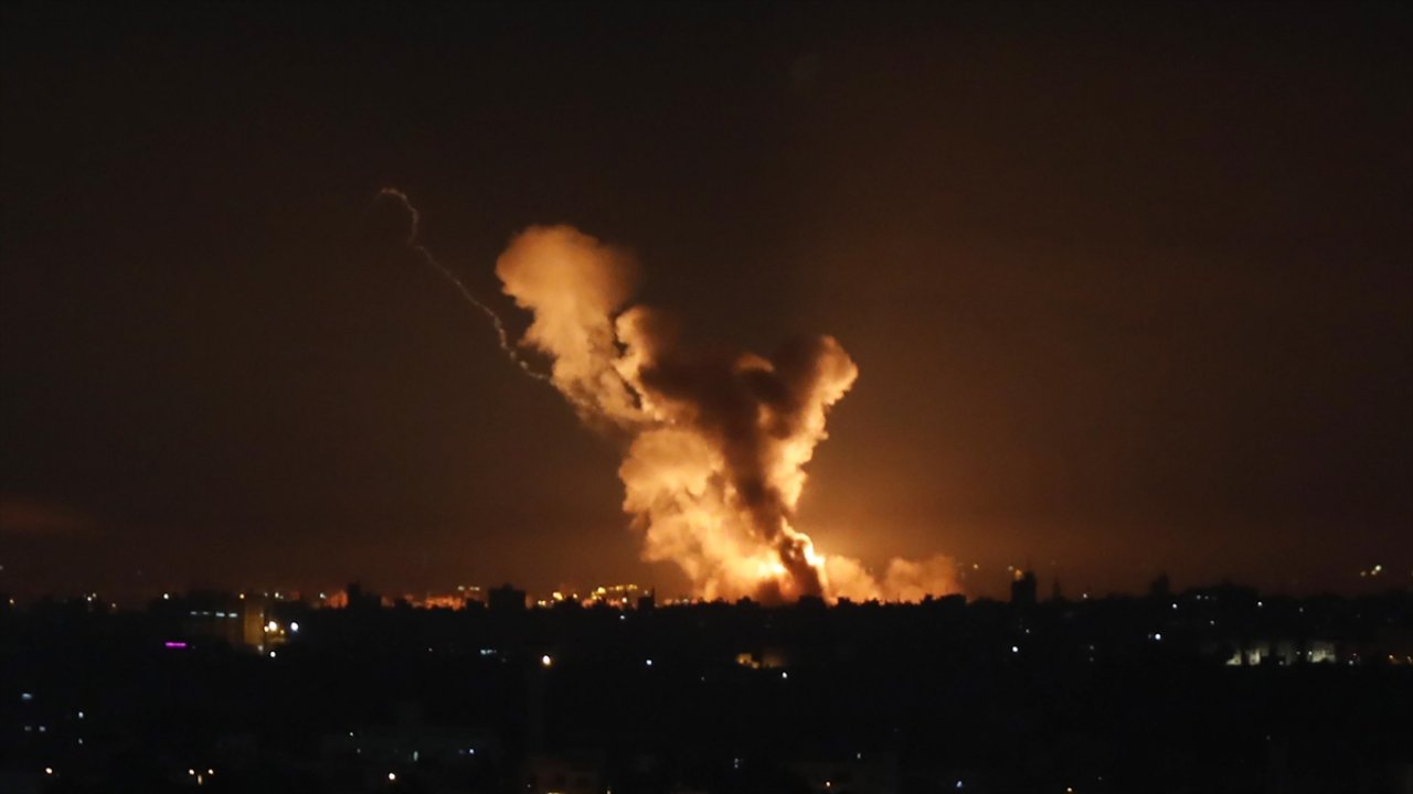 İsrail ordusu Lübnan ve Gazze'ye saldırı başlattı!