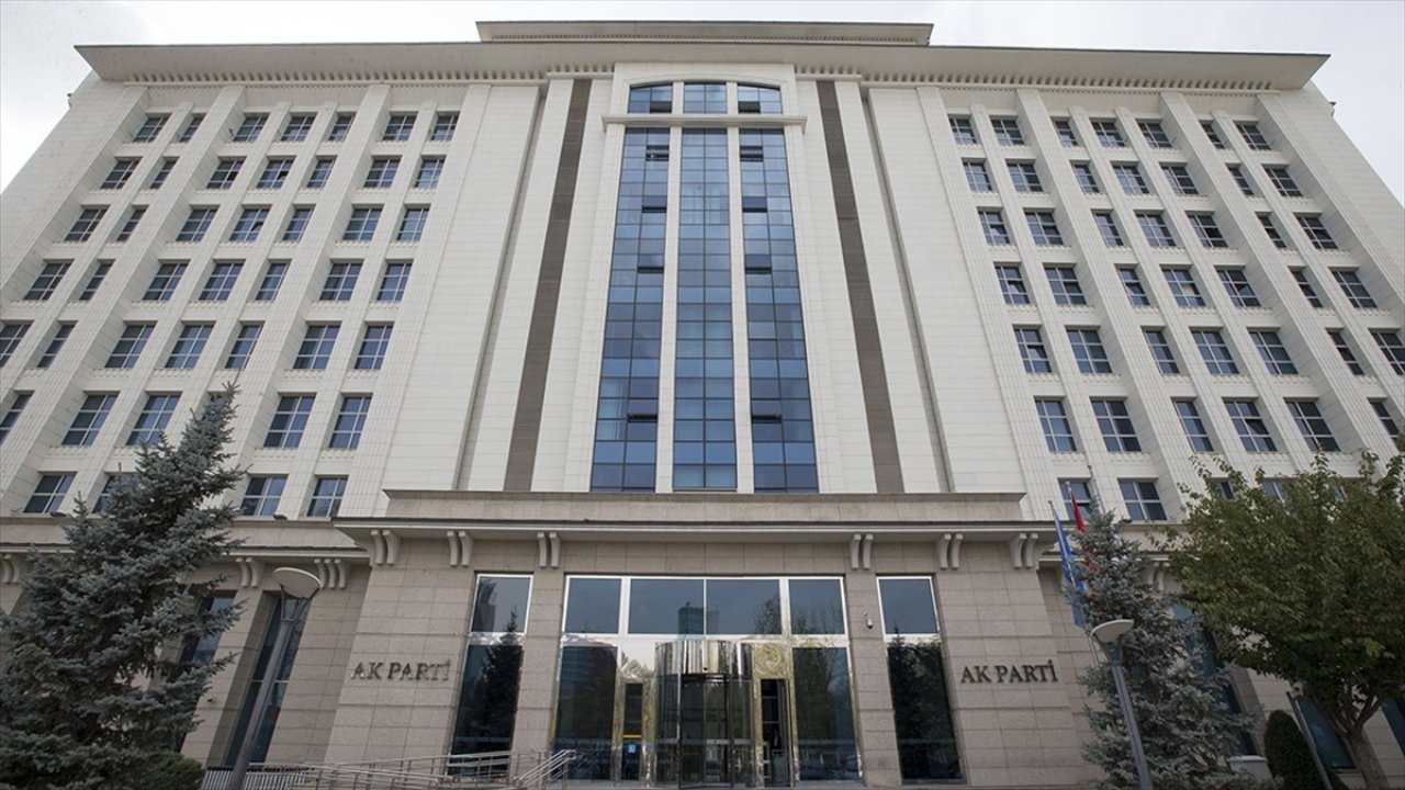AK Parti üçte ikisi yenilenen listeyle seçime gidiyor!