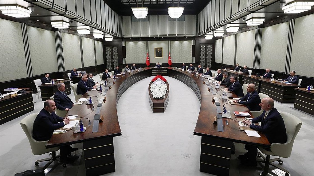 Cumhurbaşkanlığı Kabinesi'nin 16 üyesi milletvekili adayı oldu!