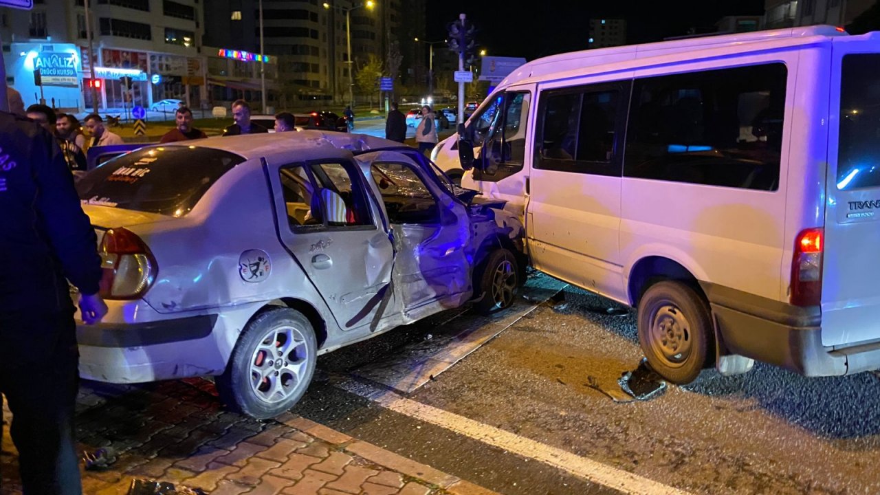 Kahramanmaraş’ta zincirleme trafik kazası! 4 yaralı var!
