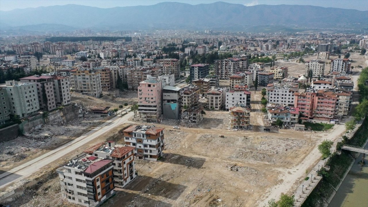 Kahramanmaraş merkezli depremlerde son sayı 50 bin 500 oldu!