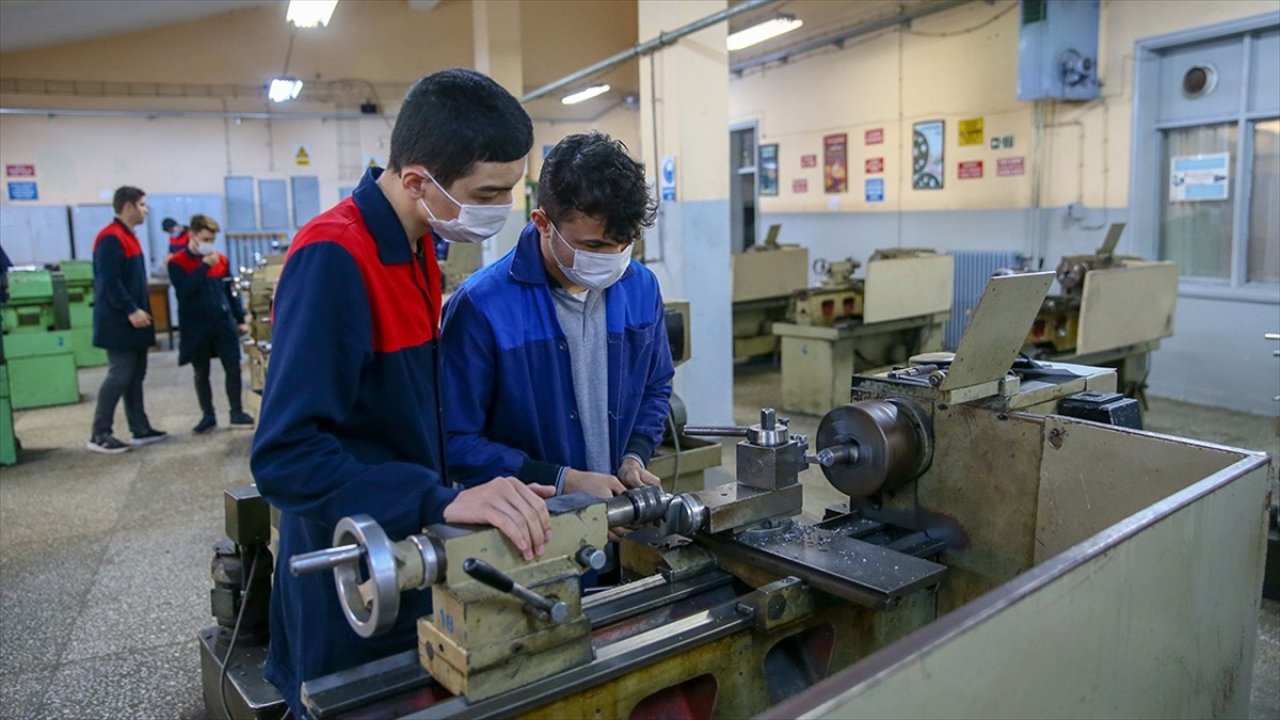 TESK'ten, ara eleman sıkıntısının giderilmesi için mesleki eğitime önem verilmesi çağrısı