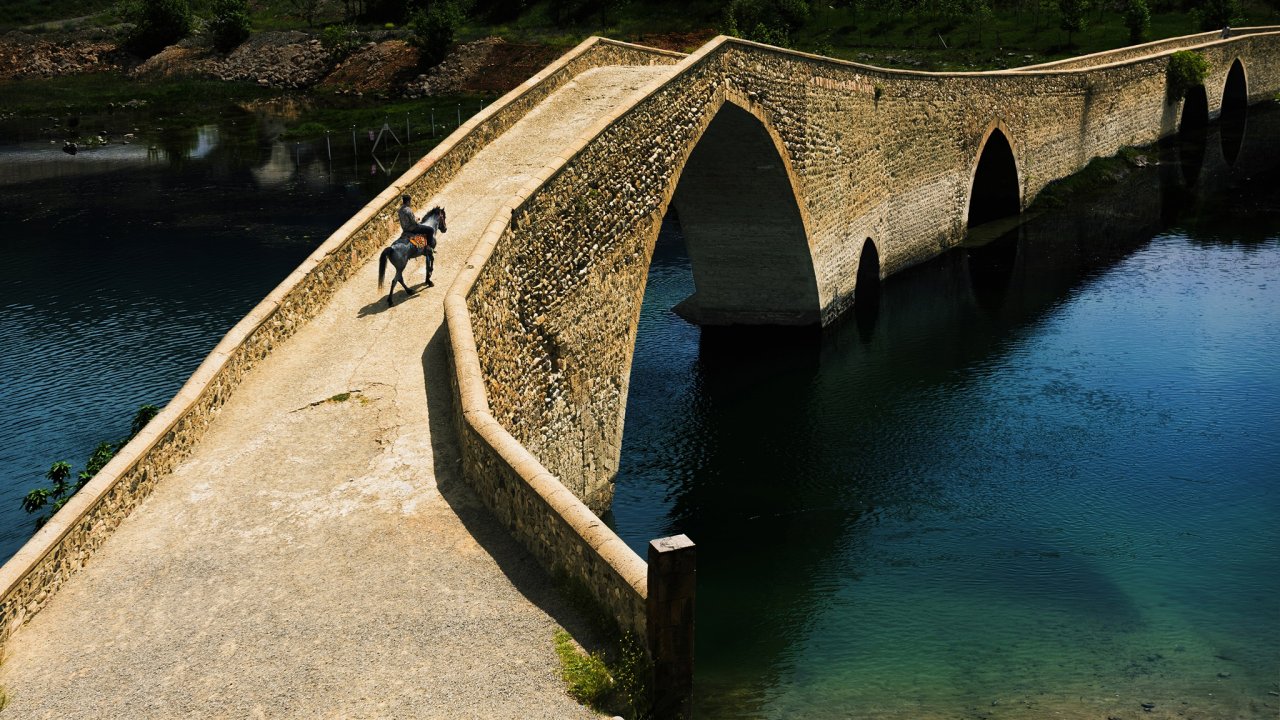 Mimar Sinan’ın eseri Kılavuzlu Köprüsü depreme meydan okudu