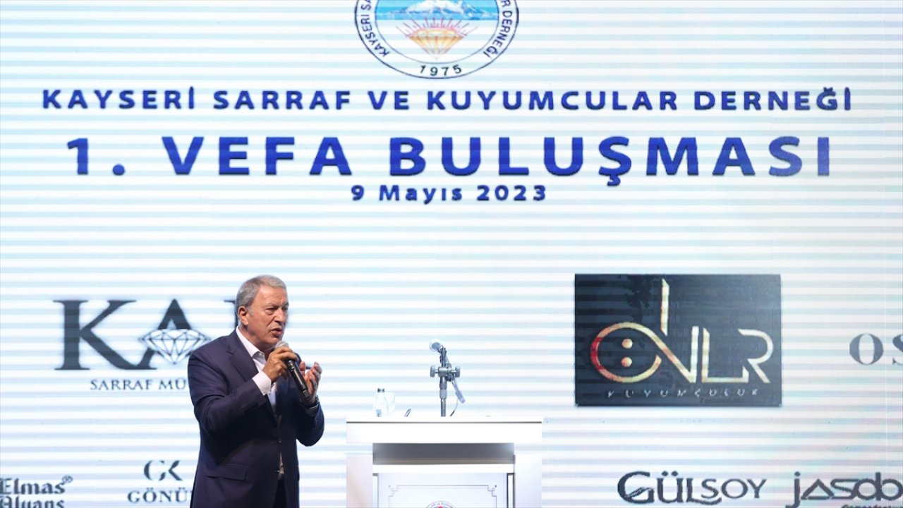 Milli Savunma Bakanı Akar: Bu millet terörle yürüyenlere  imkan vermeyecektir