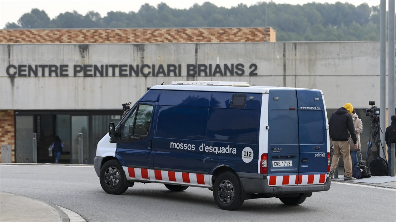 Cinsel saldırıyla suçlanan ünlü futbolcunun tutukluluğu devam edecek!