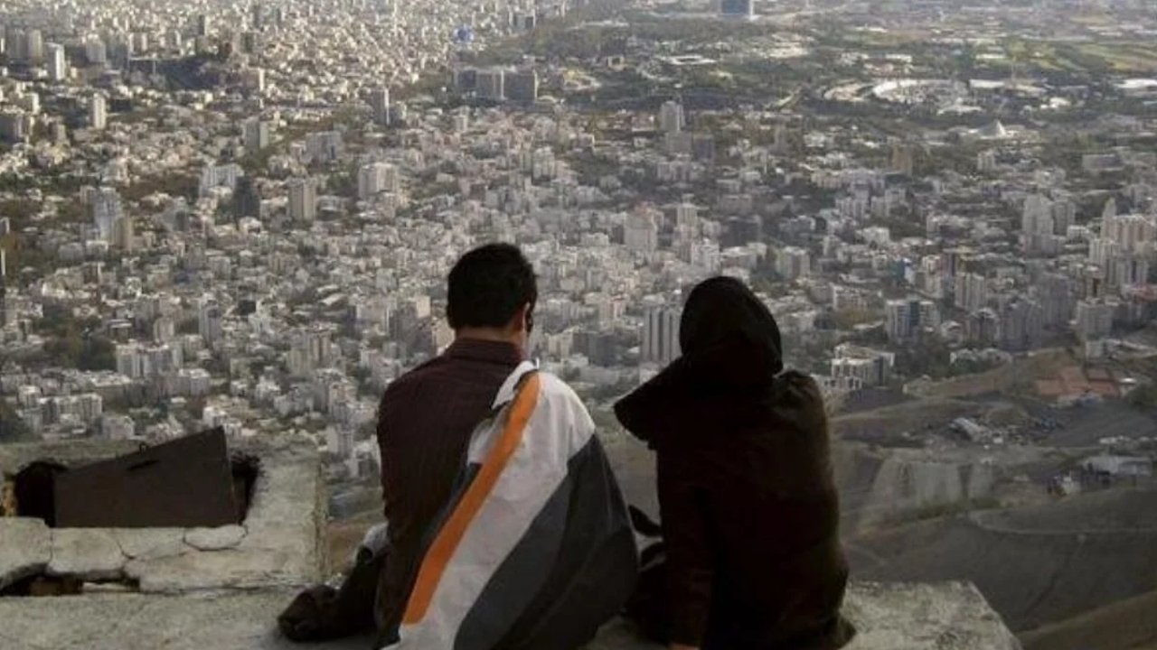 İran’da eş bulma merkezleri açıldı!