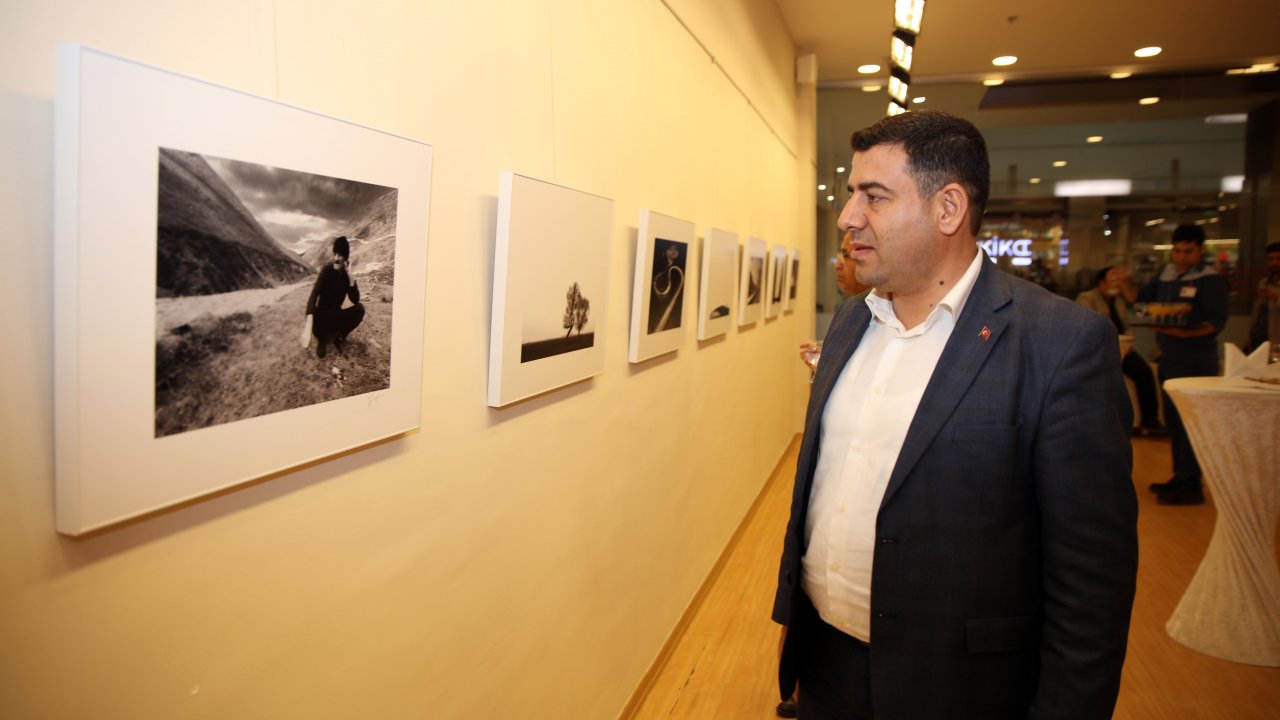 SANKO’da “Siyahtan Beyaza Yalnızlıklar” Fotoğraf Sergisi