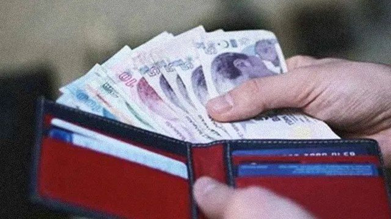 Emekli bayram ikramiyesinde zam kesinleşti!