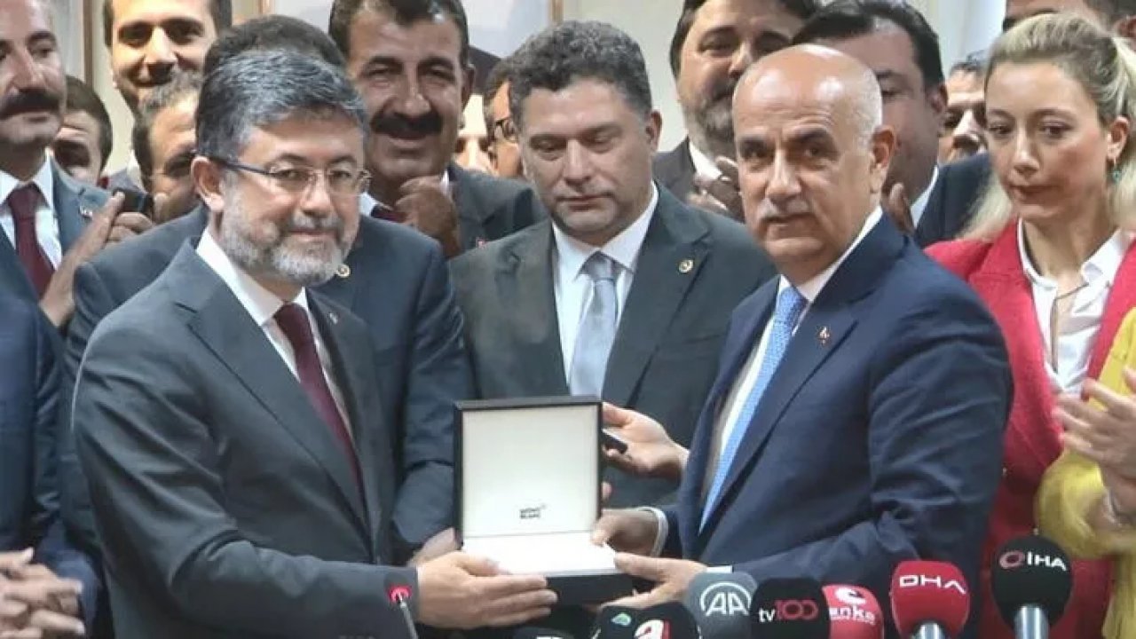 Kahramanmaraşlı Bakan böyle veda etti!