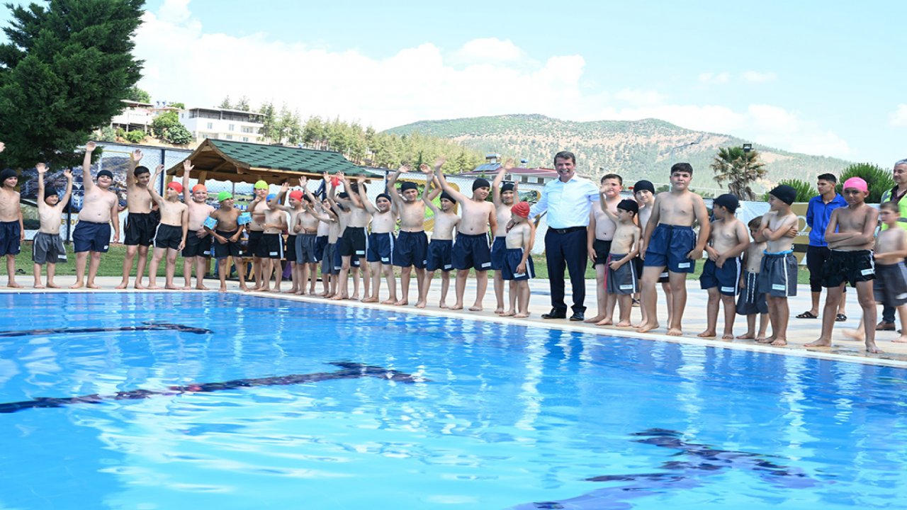 Kahramanmaraş Türkoğlu’nda ücretsiz yüzme kursu devam ediyor!