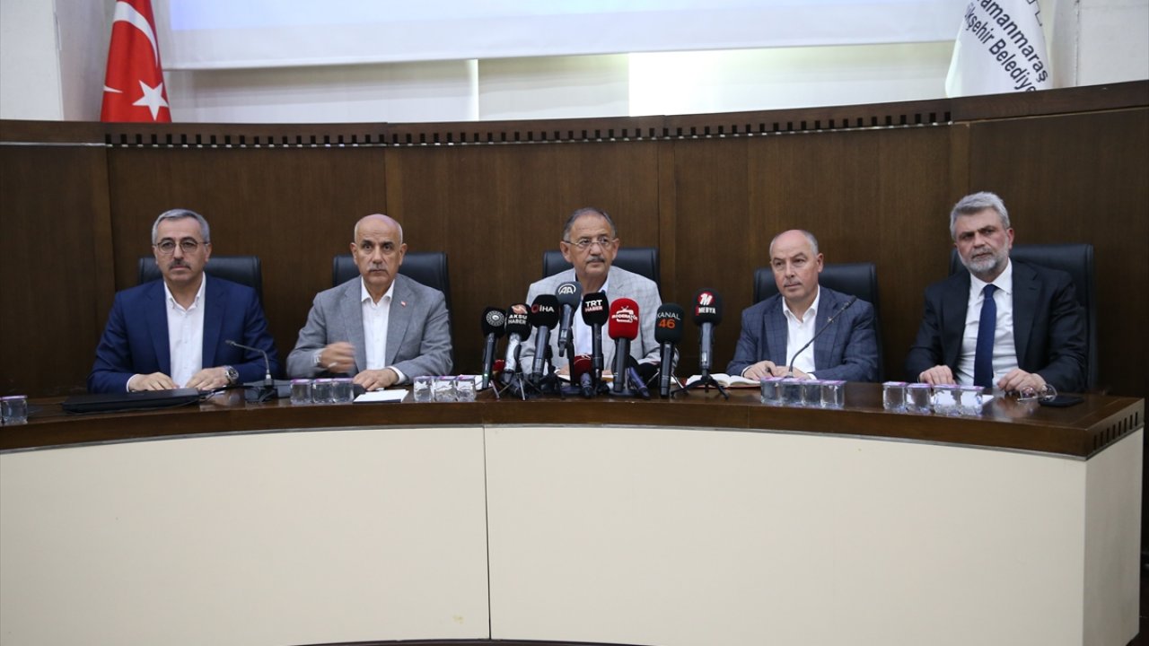 Bakan Özhaseki, “Büyük bir afetin altından biz millet olarak kalktık”