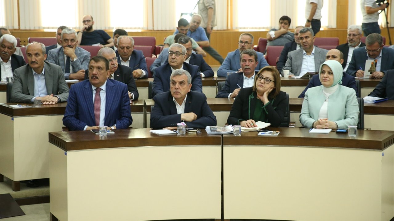 AK Parti Yerel Yönetimler İstişare ve Değerlendirme Bölge Toplantısı Kahramanmaraş'ta yapıldı!