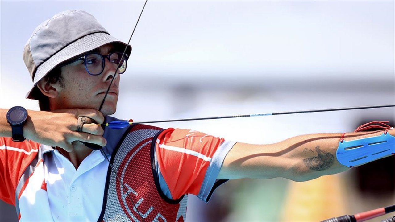 Mete Gazoz rekor kırdı