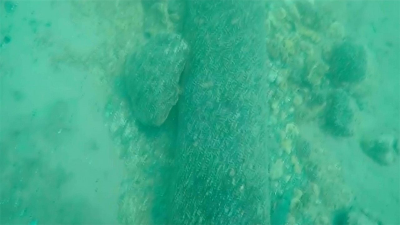 Van Gölü'nün derinliklerinde eski dönemlere ait boru sistemi bulundu