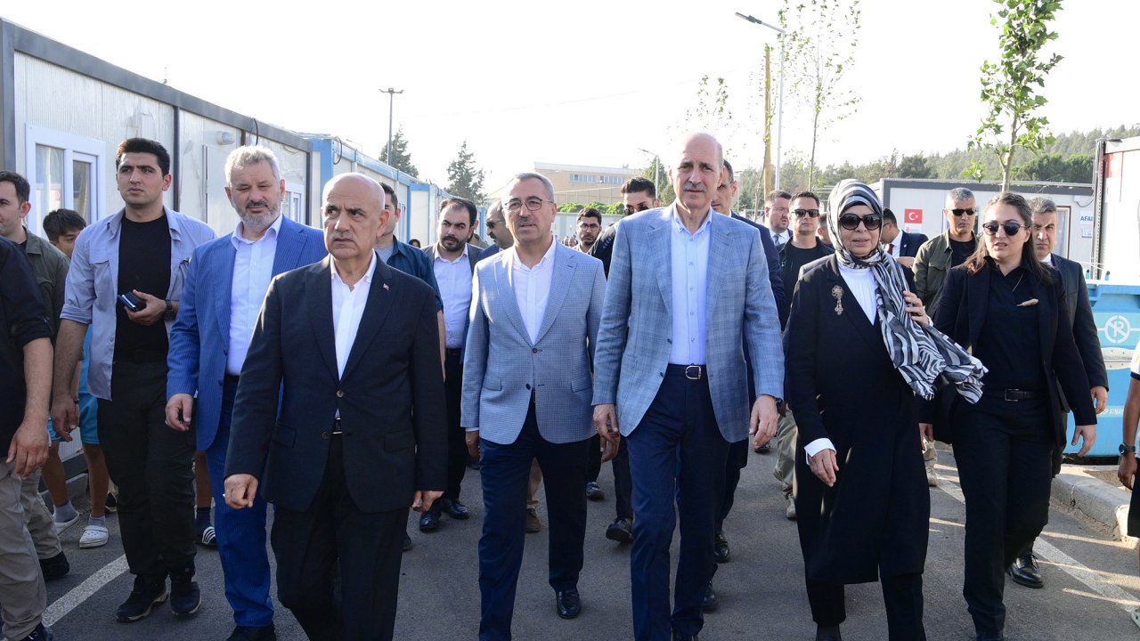 Kurtulmuş ve Güngör’den Konteyner Kent’te Bayram Ziyareti